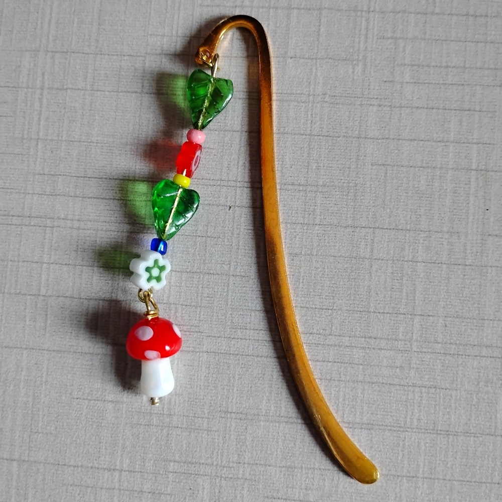 Mushroom Glass Beaded Gold Book Hook Bookmark Gift For Readers